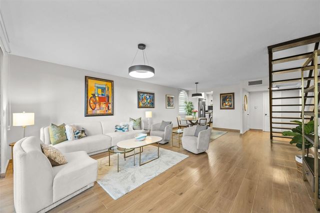 16 CARRION COURT 43, San Juan, Puerto Rico, PR 00907