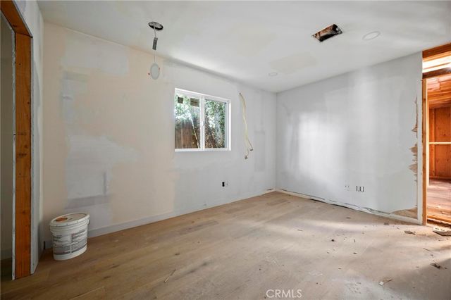 5776 Hesperia Avenue, Encino, CA 91316