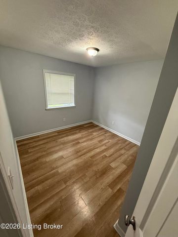 11818 Mahogany Dr, Louisville, KY 40272