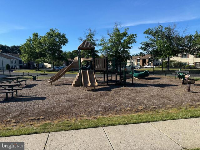27 HARROGATE CT, Sewell, NJ 08080