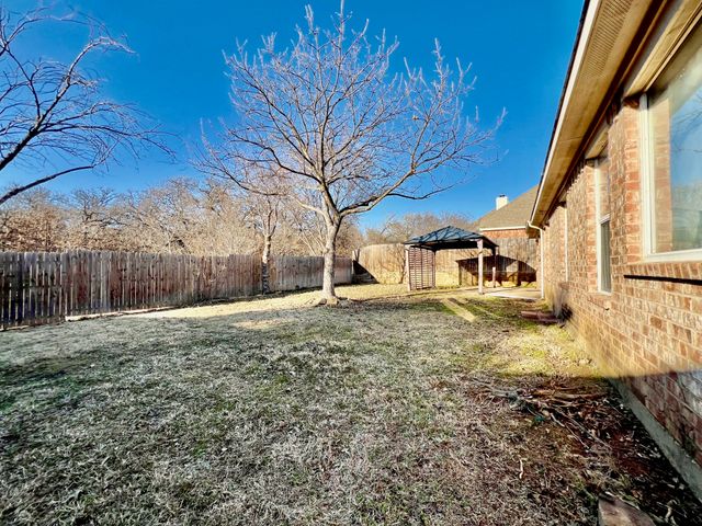 2436 Castle Pines Drive, Burleson, TX 76028