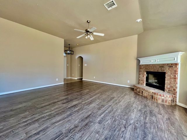 2436 Castle Pines Drive, Burleson, TX 76028
