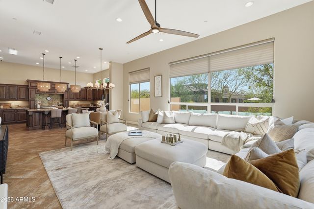 8584 E TUMBLEWEED Drive, Scottsdale, AZ 85266