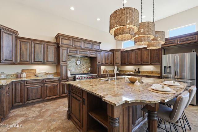 8584 E TUMBLEWEED Drive, Scottsdale, AZ 85266
