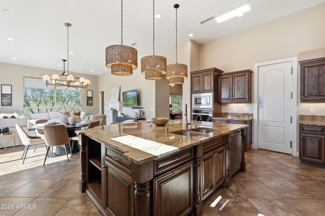 8584 E TUMBLEWEED Drive, Scottsdale, AZ 85266