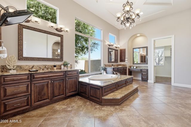 8584 E TUMBLEWEED Drive, Scottsdale, AZ 85266