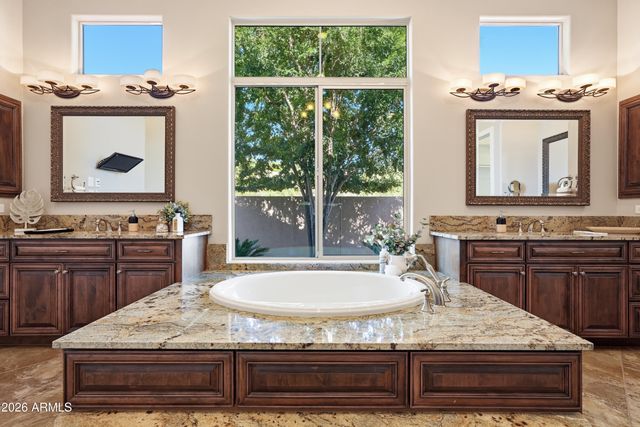 8584 E TUMBLEWEED Drive, Scottsdale, AZ 85266