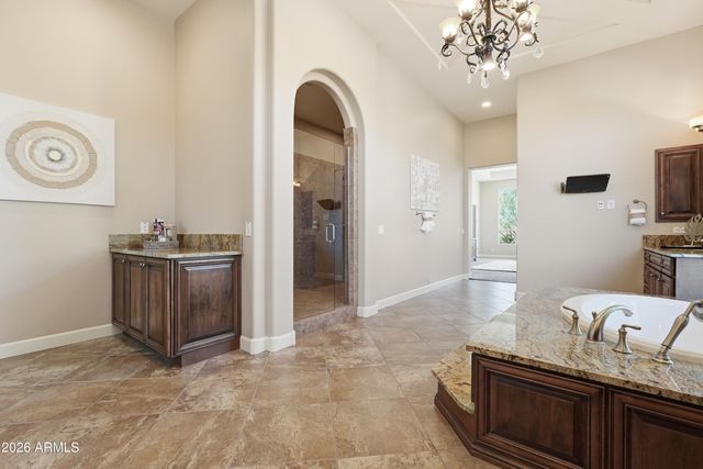 8584 E TUMBLEWEED Drive, Scottsdale, AZ 85266