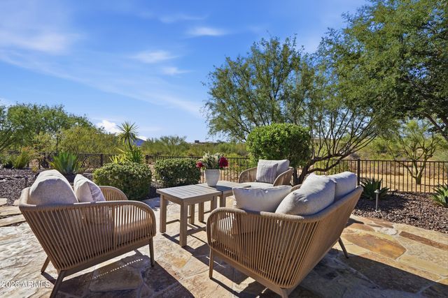 8584 E TUMBLEWEED Drive, Scottsdale, AZ 85266