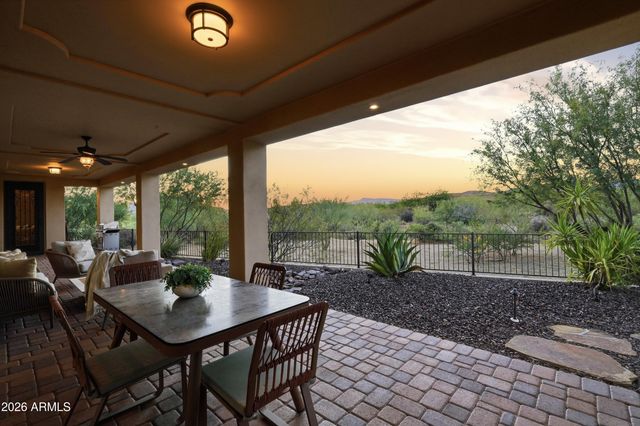 8584 E TUMBLEWEED Drive, Scottsdale, AZ 85266