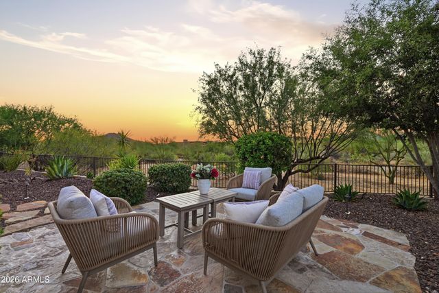 8584 E TUMBLEWEED Drive, Scottsdale, AZ 85266