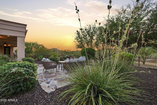 8584 E TUMBLEWEED Drive, Scottsdale, AZ 85266