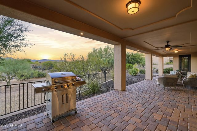 8584 E TUMBLEWEED Drive, Scottsdale, AZ 85266