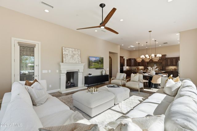 8584 E TUMBLEWEED Drive, Scottsdale, AZ 85266