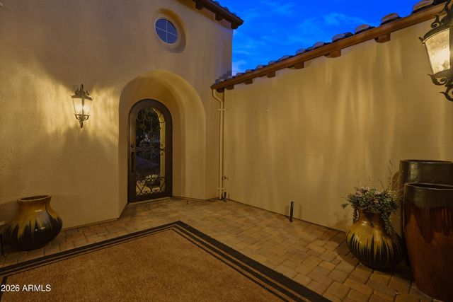 8584 E TUMBLEWEED Drive, Scottsdale, AZ 85266