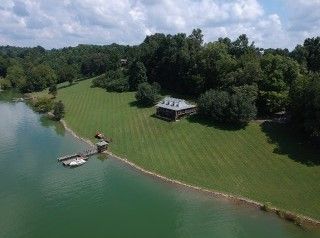 834 Lake Haven Dr, Tullahoma, TN 37388