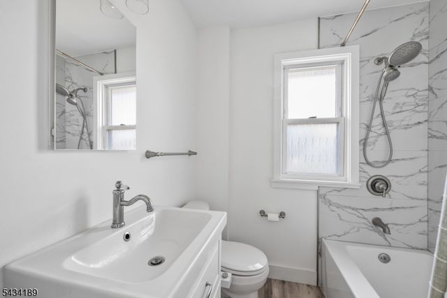 174 Phelps Ave, Bergenfield Boro, NJ 07621