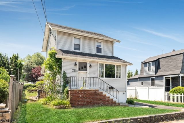 174 Phelps Ave, Bergenfield Boro, NJ 07621