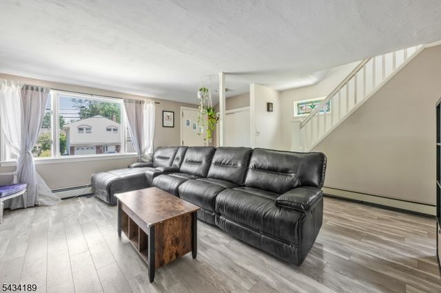 174 Phelps Ave, Bergenfield Boro, NJ 07621