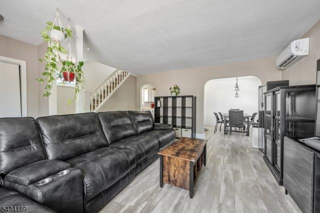 174 Phelps Ave, Bergenfield Boro, NJ 07621