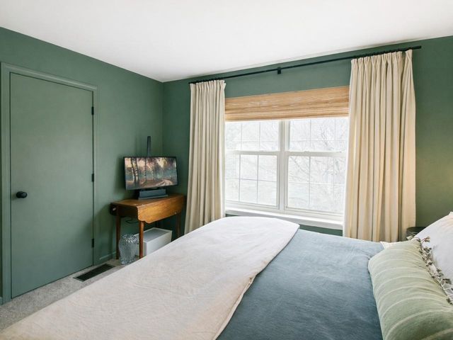 29 Abbey Road, Williston, VT 05495
