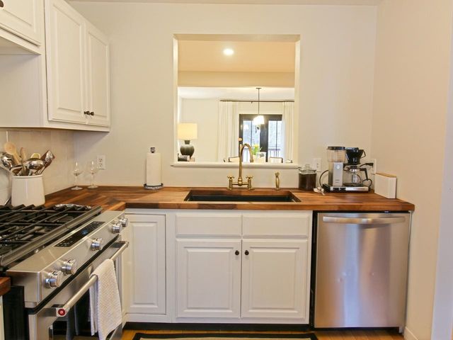 29 Abbey Road, Williston, VT 05495