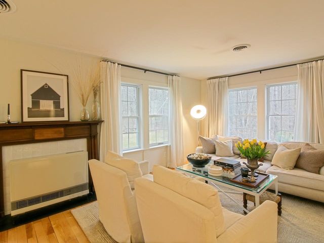 29 Abbey Road, Williston, VT 05495