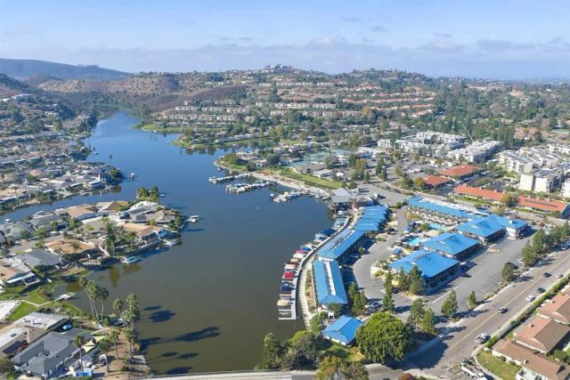 910 La Fiesta Lane, San Marcos, CA 92078