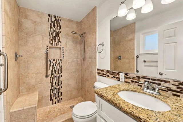 910 La Fiesta Lane, San Marcos, CA 92078
