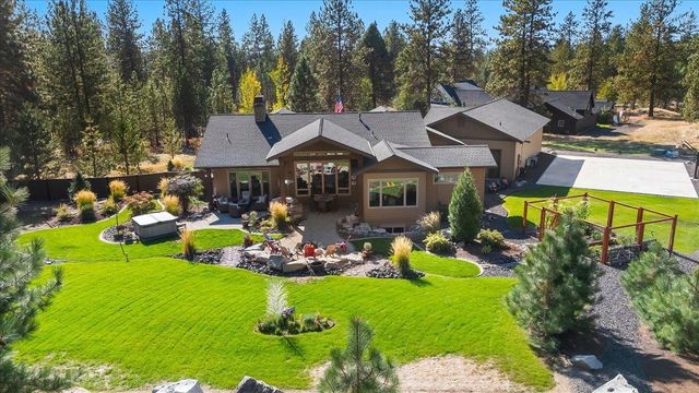 13606 N Riverbluff Ln, Spokane, WA 99208