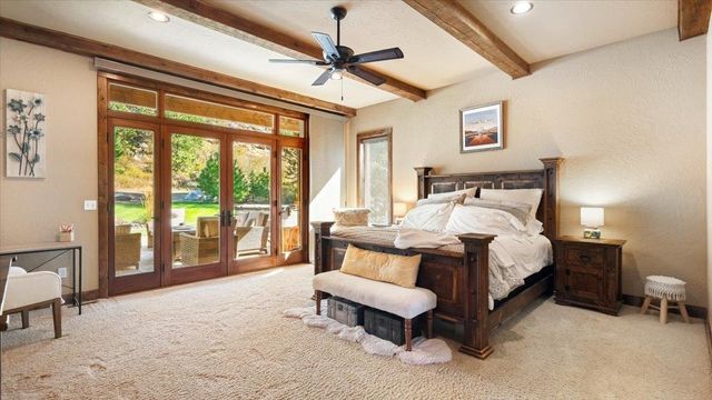 13606 N Riverbluff Ln, Spokane, WA 99208