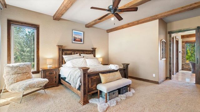 13606 N Riverbluff Ln, Spokane, WA 99208