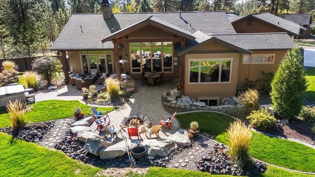 13606 N Riverbluff Ln, Spokane, WA 99208