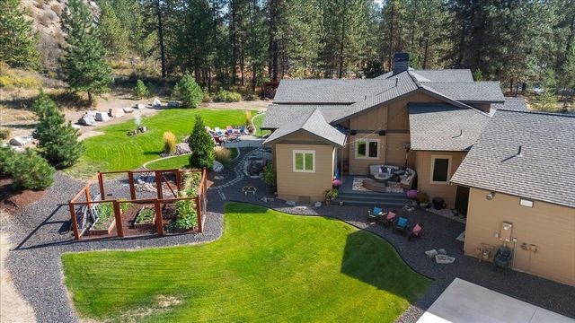 13606 N Riverbluff Ln, Spokane, WA 99208