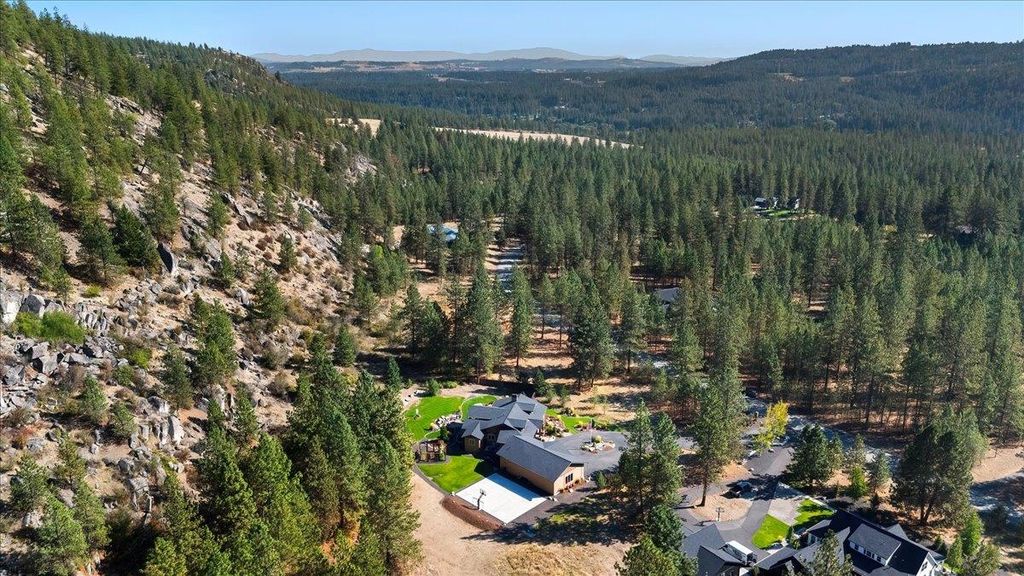 13606 N Riverbluff Ln, Spokane, WA 99208 photo 43