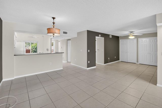 5842 Crystal Shores Drive 205, Boynton Beach, FL 33437