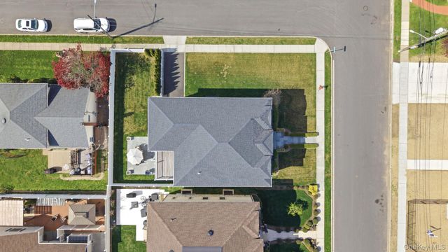 295 Dorchester Road, Garden City, NY 11530
