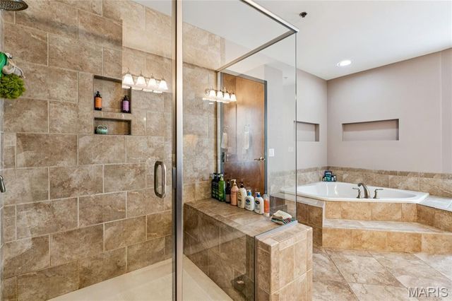 2323 Locust Street PH600, St Louis, MO 63103