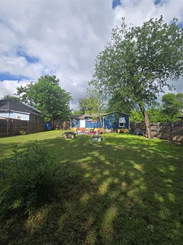 203 Stroud Street, Cleburne, TX 76033