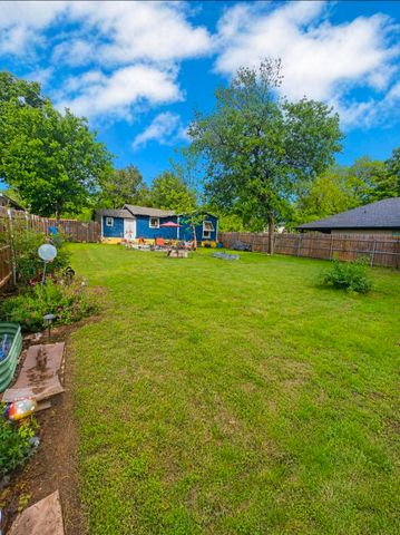 203 Stroud Street, Cleburne, TX 76033
