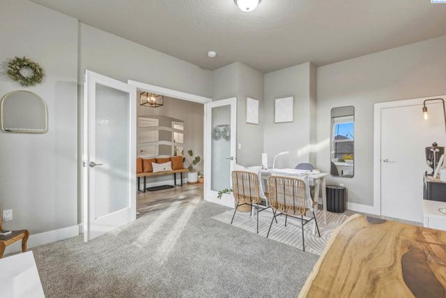 548 Athens Dr, West Richland, WA 99353