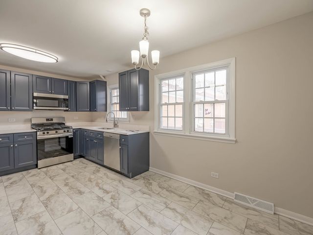 813 Westchester Boulevard, Westchester, IL 60154