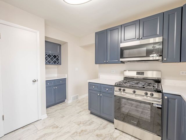 813 Westchester Boulevard, Westchester, IL 60154