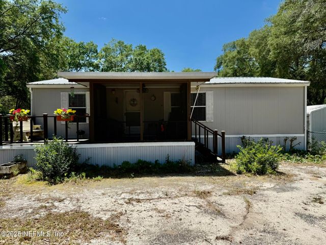 118 LUTHER Drive, Interlachen, FL 32148
