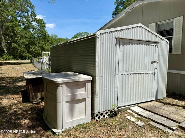 118 LUTHER Drive, Interlachen, FL 32148