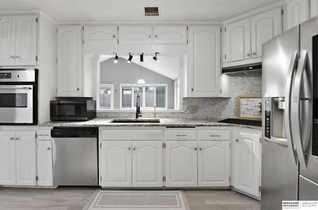 509 W Perry Street, Papillion, NE 68046