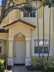 2514 SW 83rd Ter 104, Miramar, FL 33025