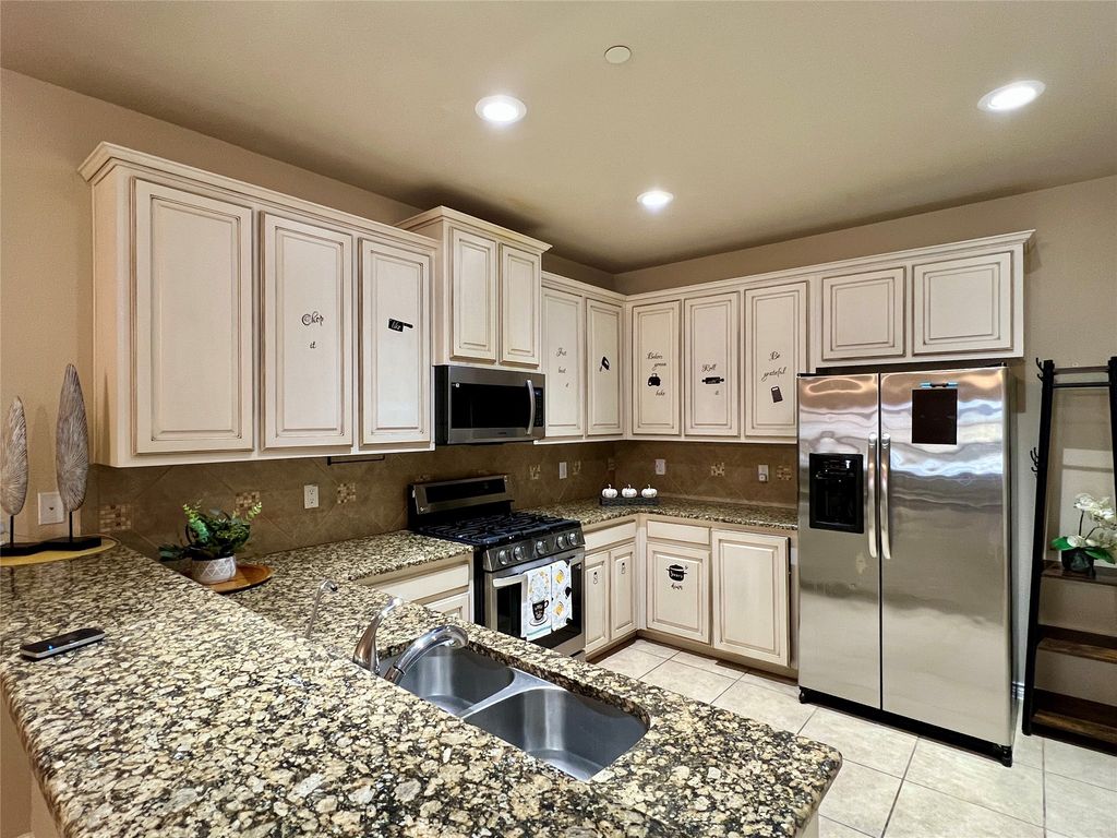 4140 Comanche Drive, Carrollton, TX 75010