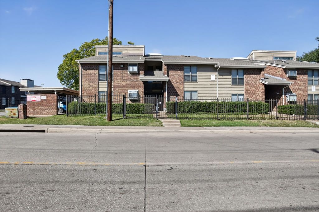 5750 Phoenix Drive 1, Dallas, TX 75231