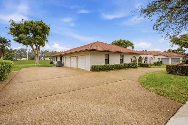 1960 NW 25th Street, Boca Raton, FL 33431